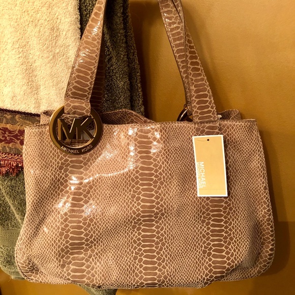 MICHAEL Michael Kors Handbags - 🆕MICHAEL KORS Large Fulton Tote 👜 *RARE!*